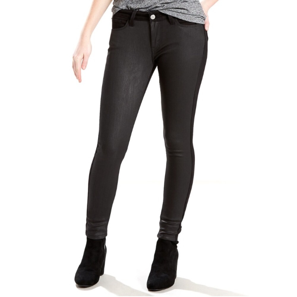 NWT Levi’s 535 Super skinny jeans 24”x30”